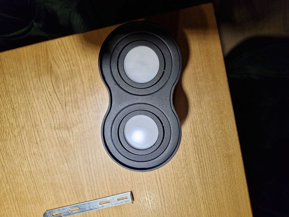 2 x Oprawa natynkowa ruchoma +zarówki