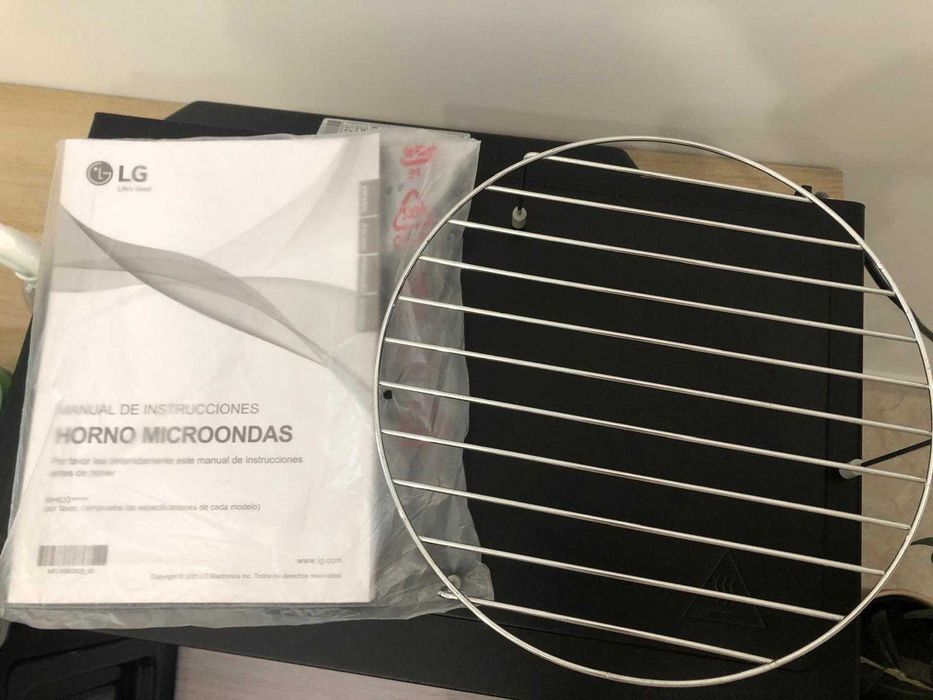 LG NeoChef MH6336GIB Micro-ondas com Grill – 23L / 1000W