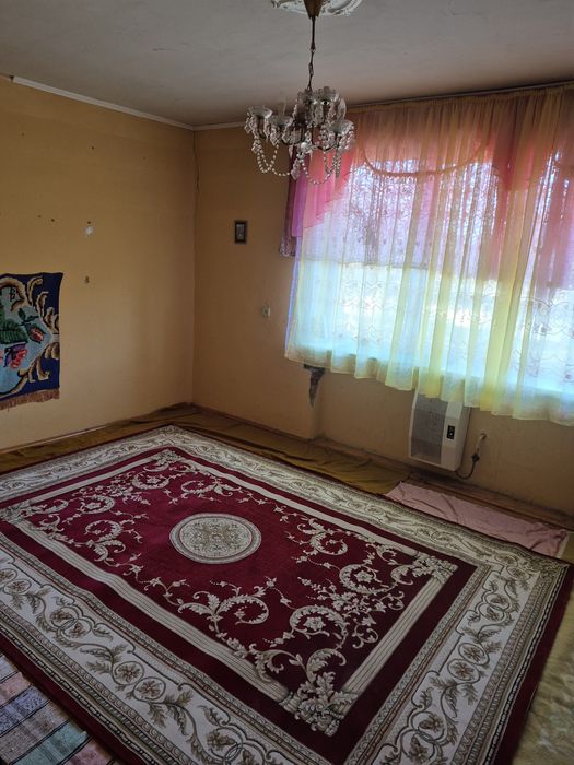 Продаж двохповерхового будинку Росвигово.