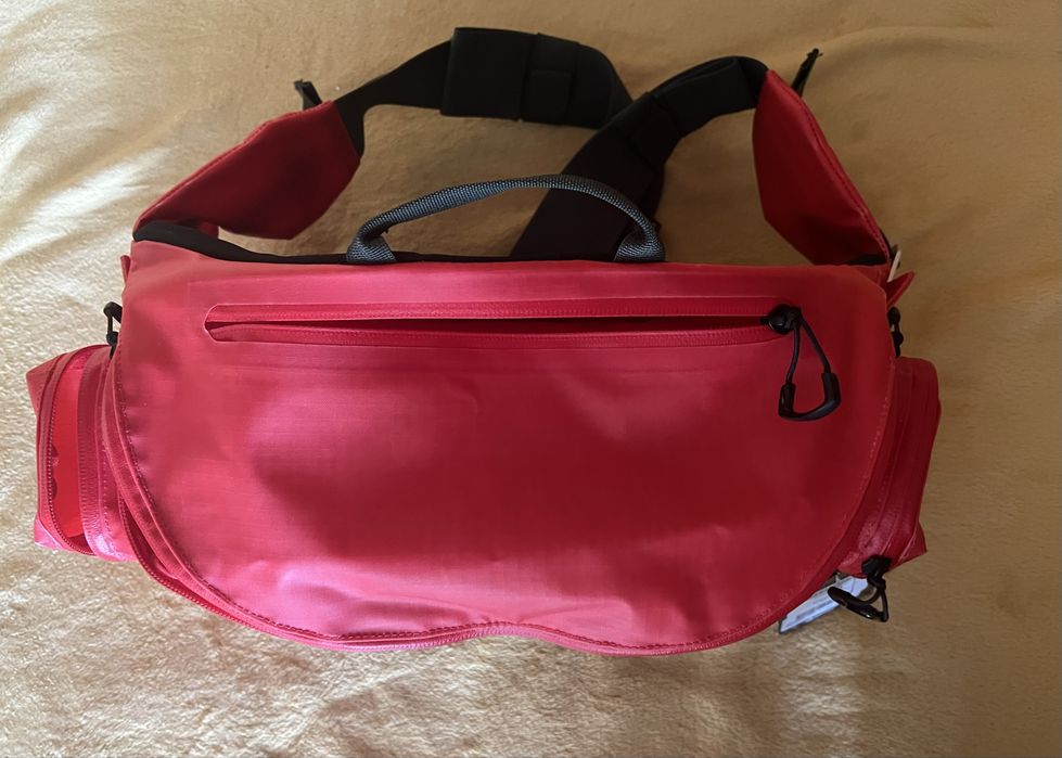 Nerka The North Face Undercover Sou Kuu, 12l, Czerwono-zielona