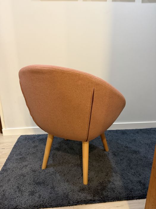 Cadeirão rosa velho