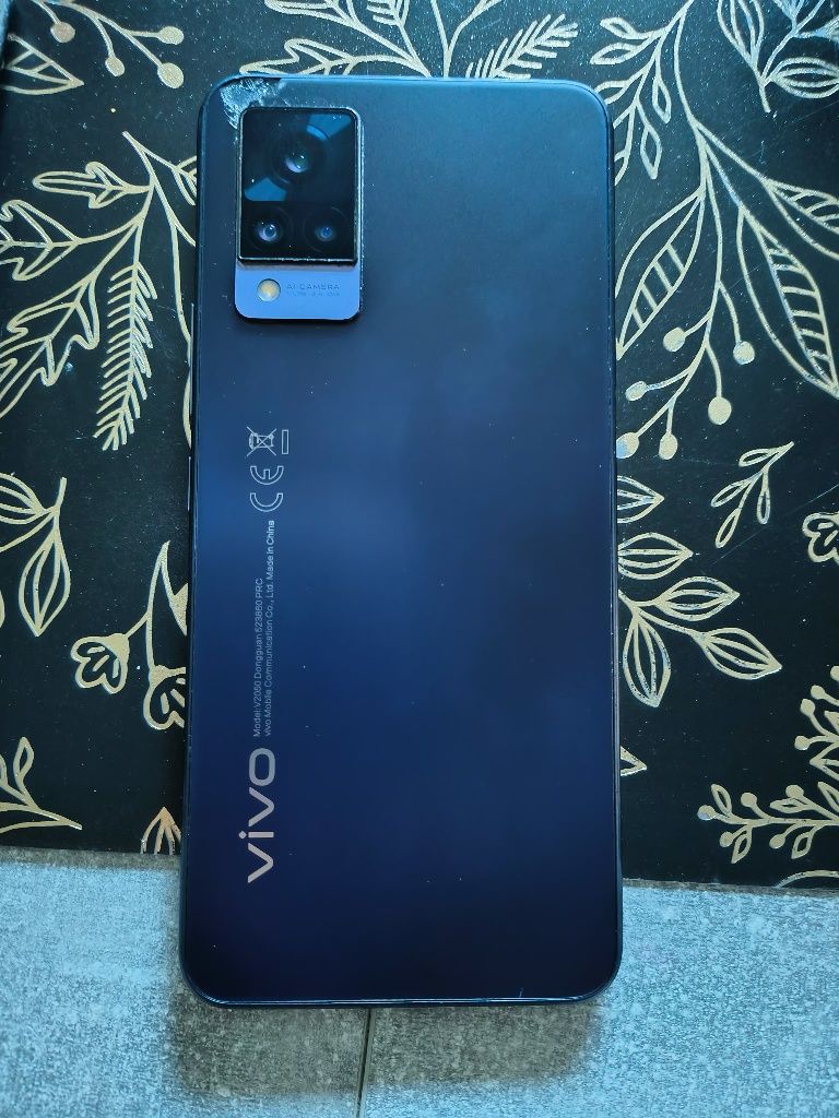 Telefon VIVO v21