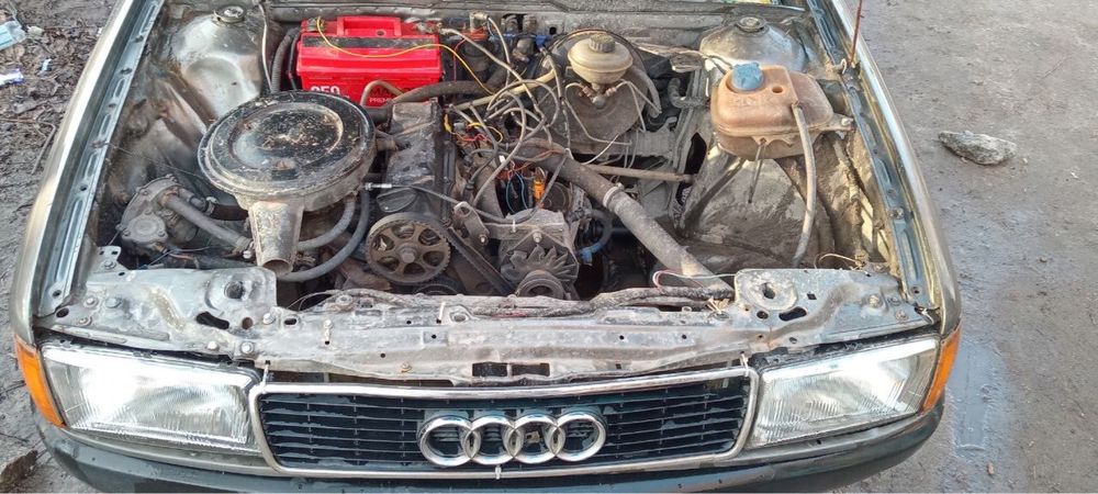 Audi 80  газ бензин 1.8