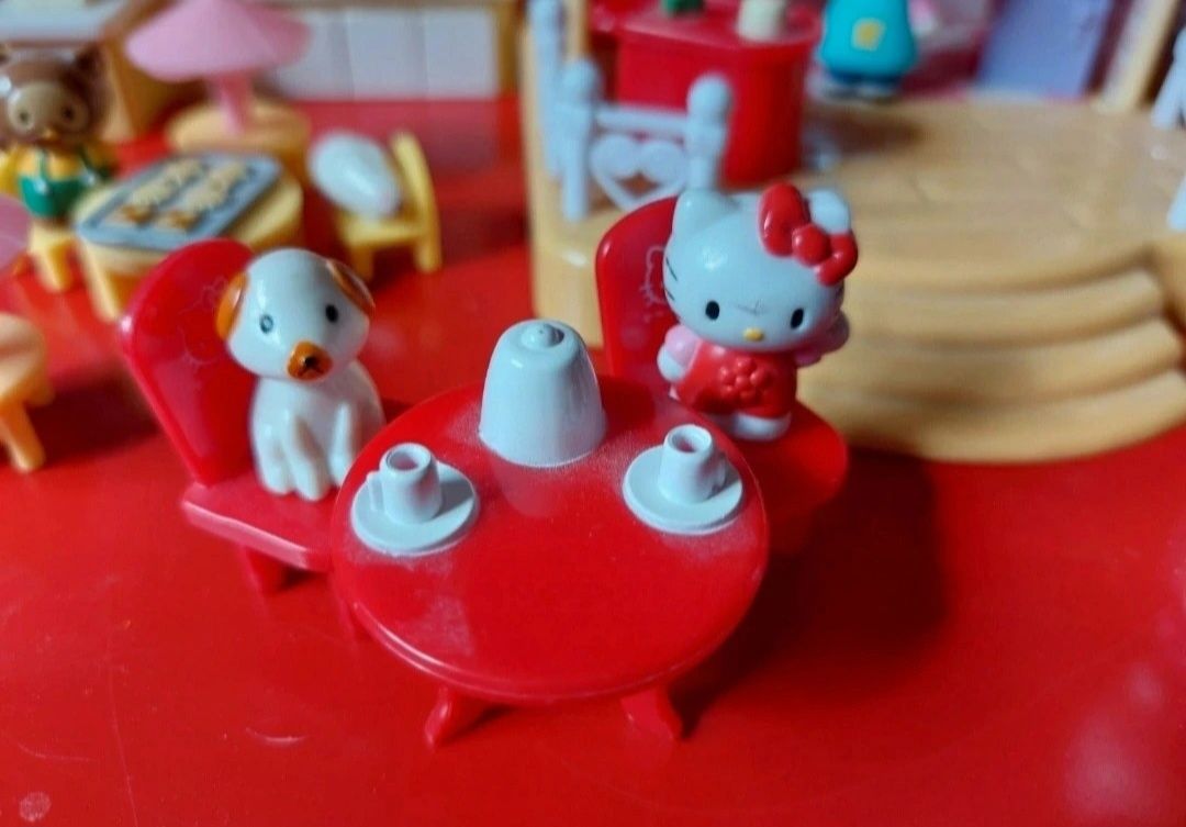 Hello Kitty Cake Shop + peças adicionais