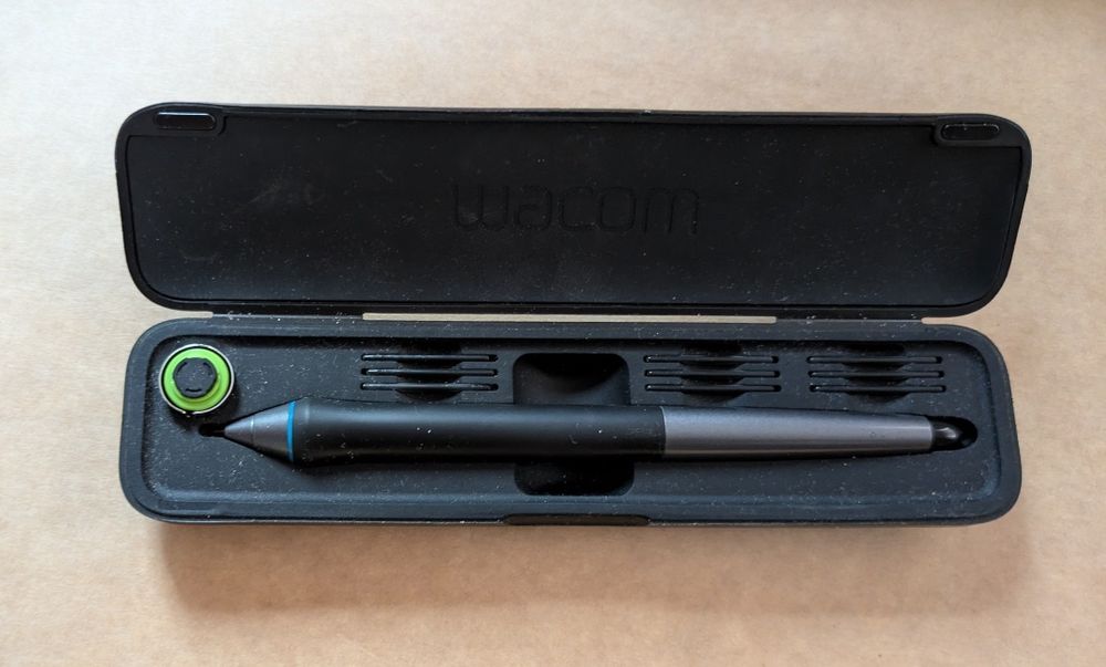 Графічний планшет - комп'ютер Wacom DTH-W1310 128GB