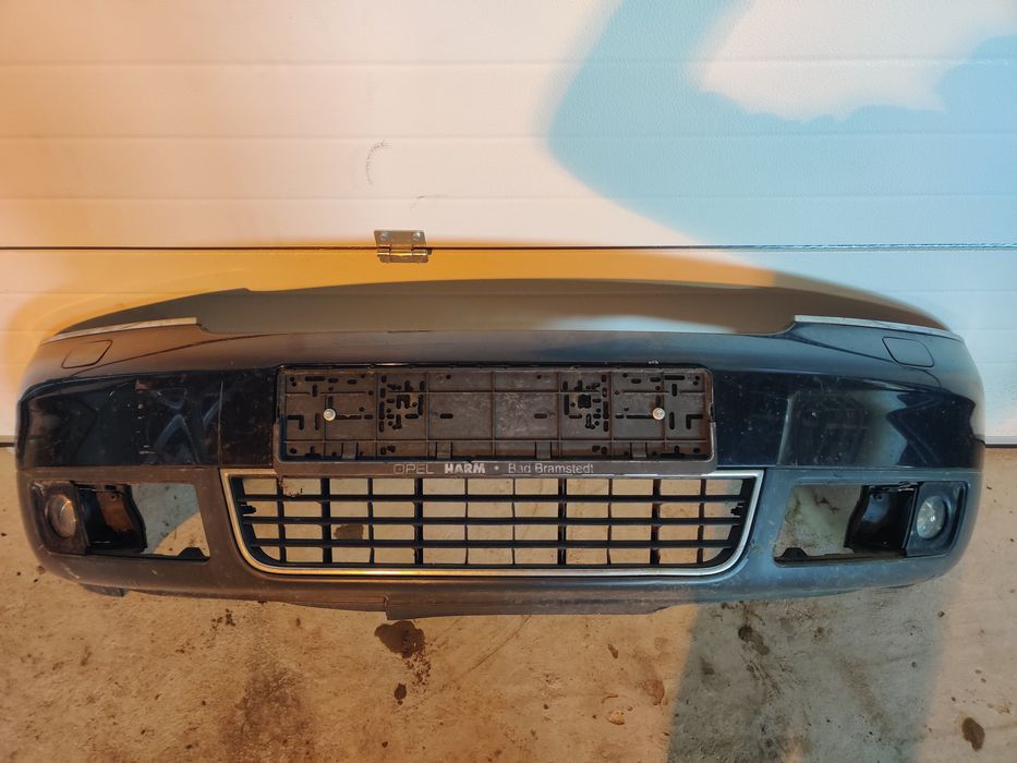 Zderzak przód przedni Audi A6 C5 4.2 V8 lz5l
