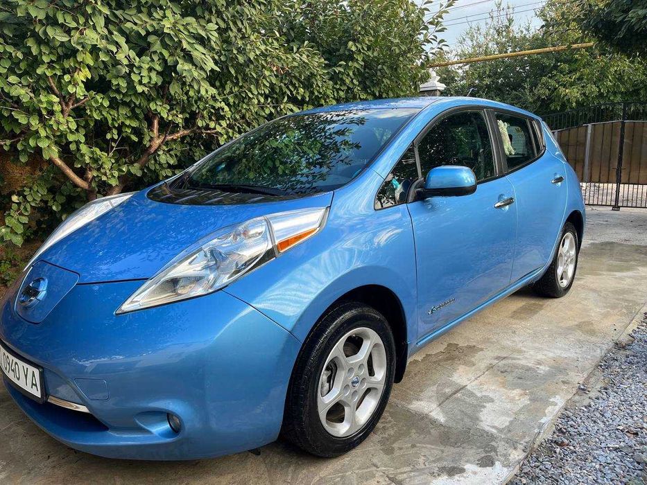 NISSAN Leaf 2013 р 24 кВт