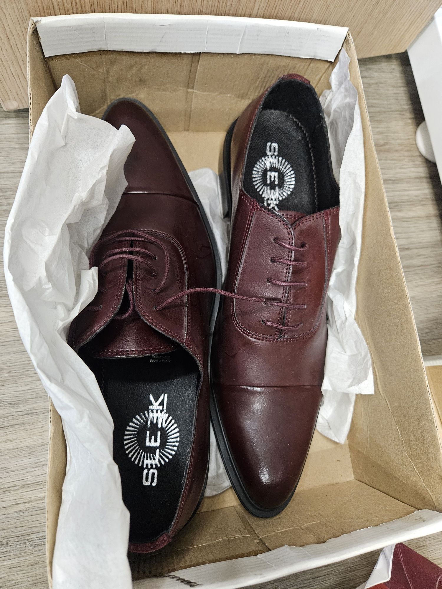 Sapatos Bordô 44 NOVOS