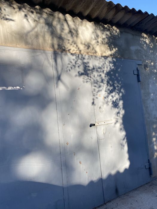 Продам гараж цент-город.районе Гданцевка .