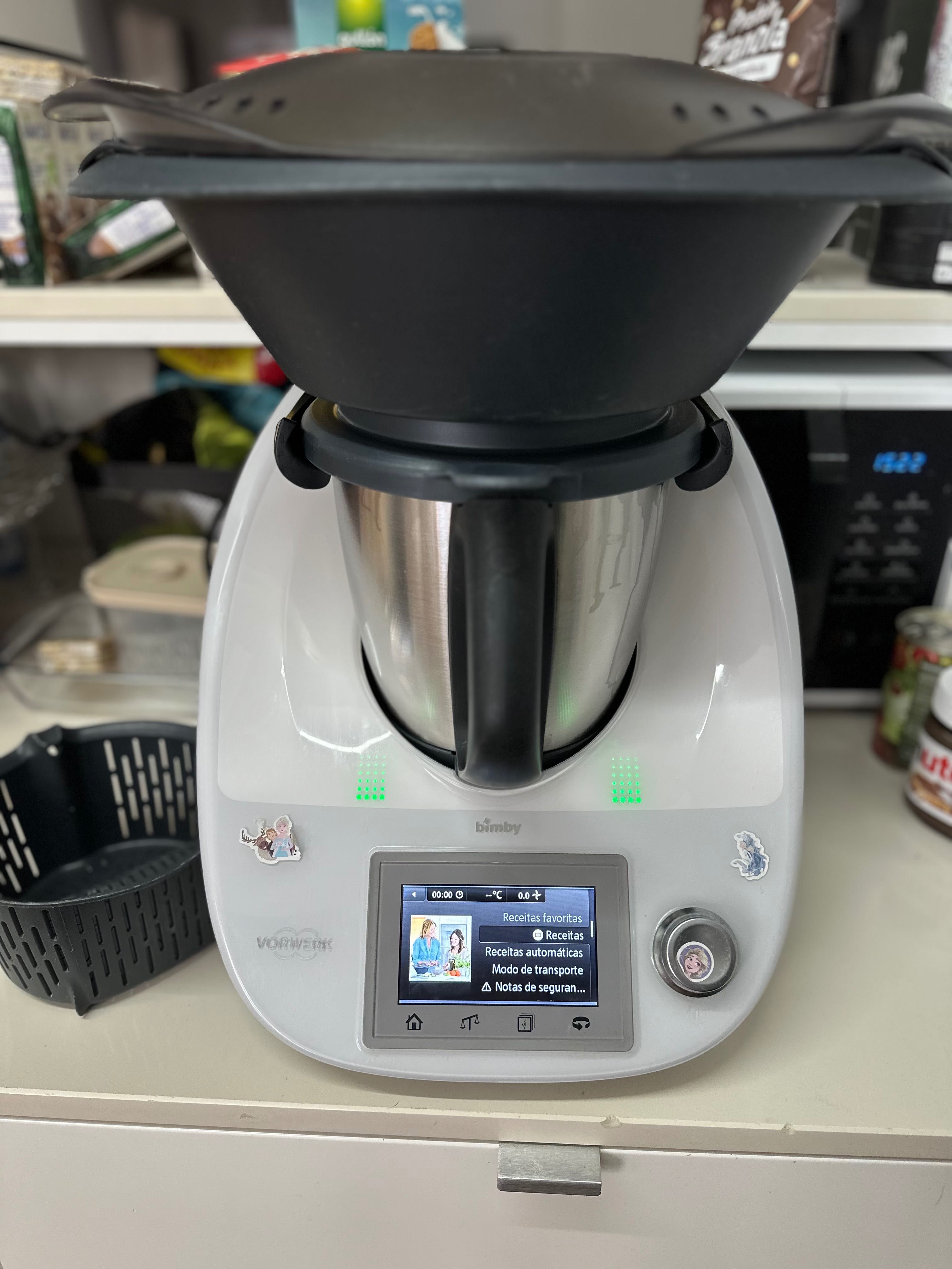 Vendo bimby TM5, super bem estimada