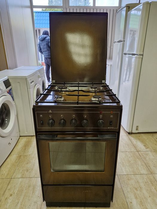 Газовая плита MORA  Б/У в хорошем состоянии.