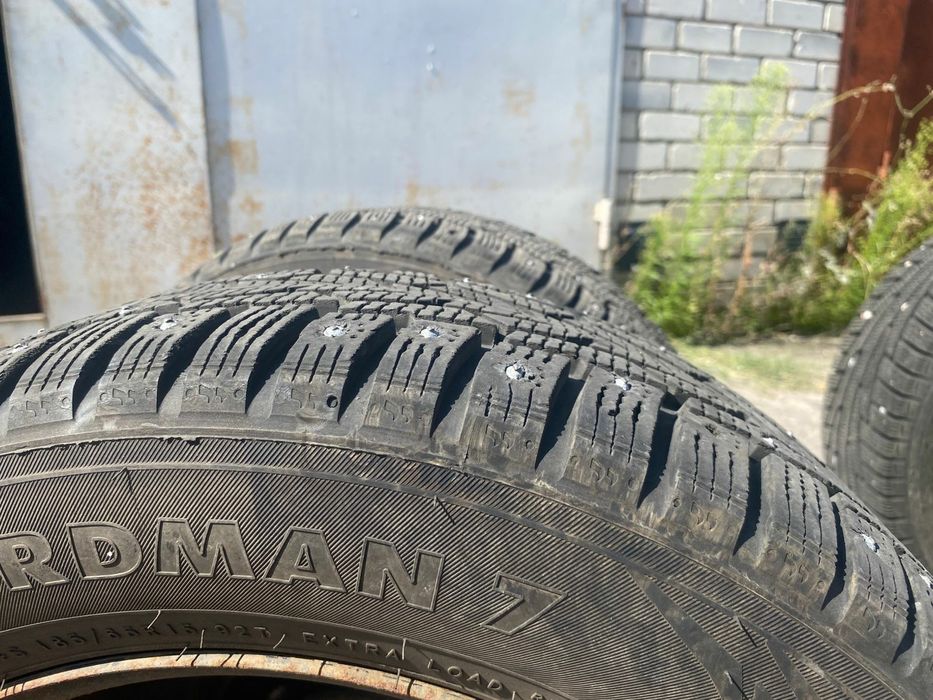 Продам шины Nokian