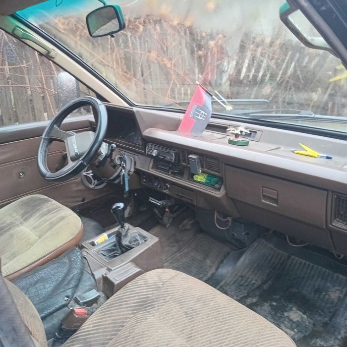 Продаю Тойота лит айс