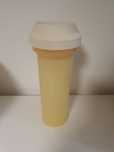 Shaker Tupperware