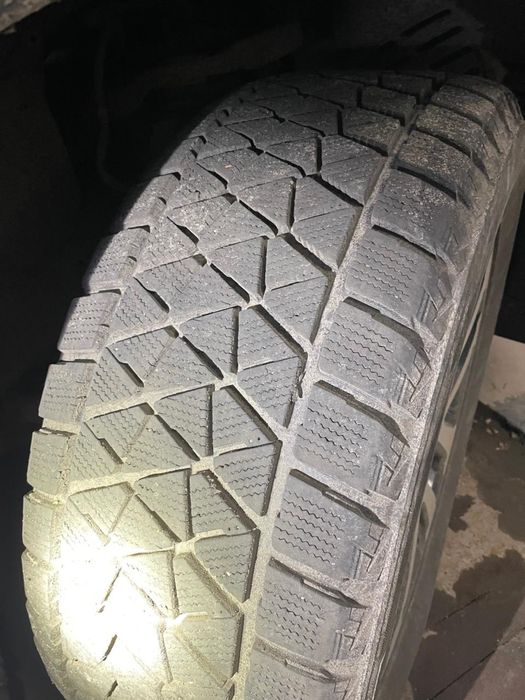 Продам резину в хорошем состоянии