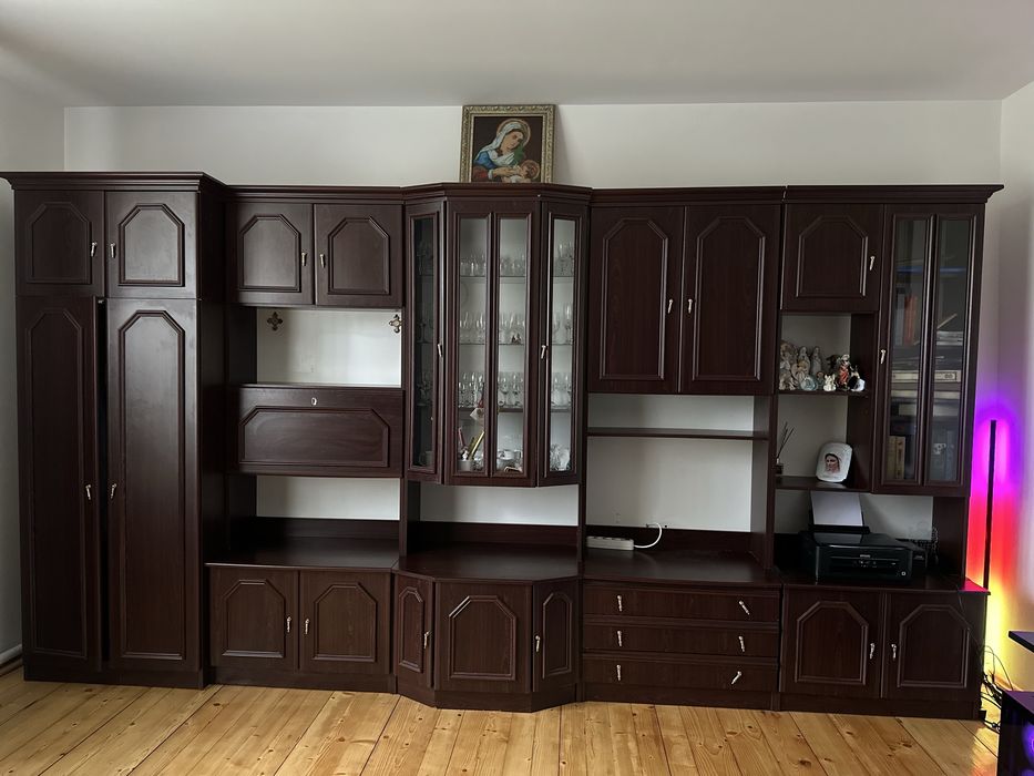 Меблі стінка у вітальню