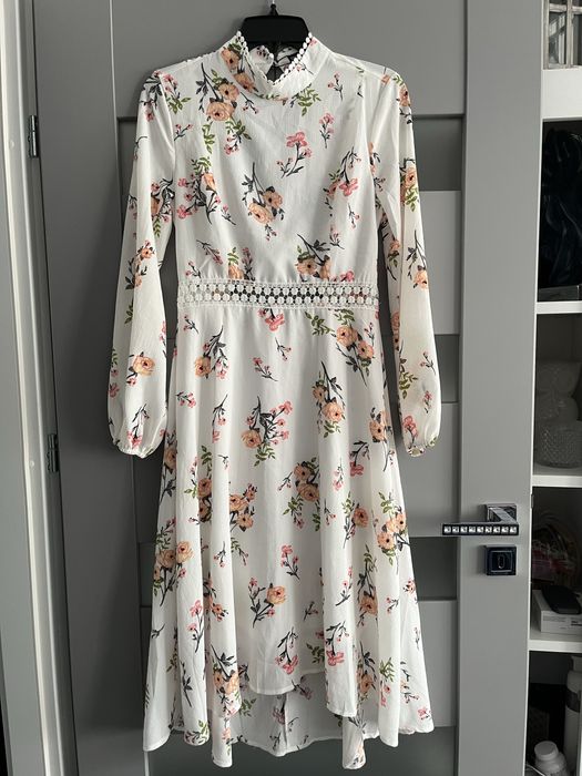 Boohoo sukienka kwiaty nowa roz.38