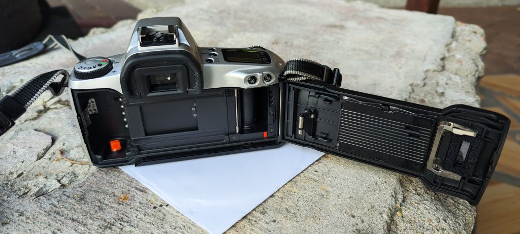Canon EOS 500, lustrzanka jednoobiektywowa