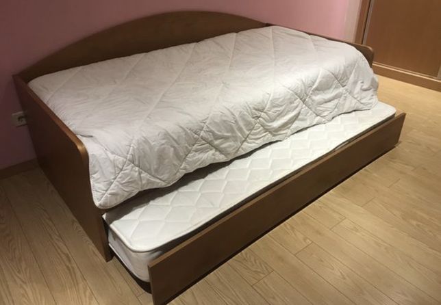 Cama Solteiro com outra cama