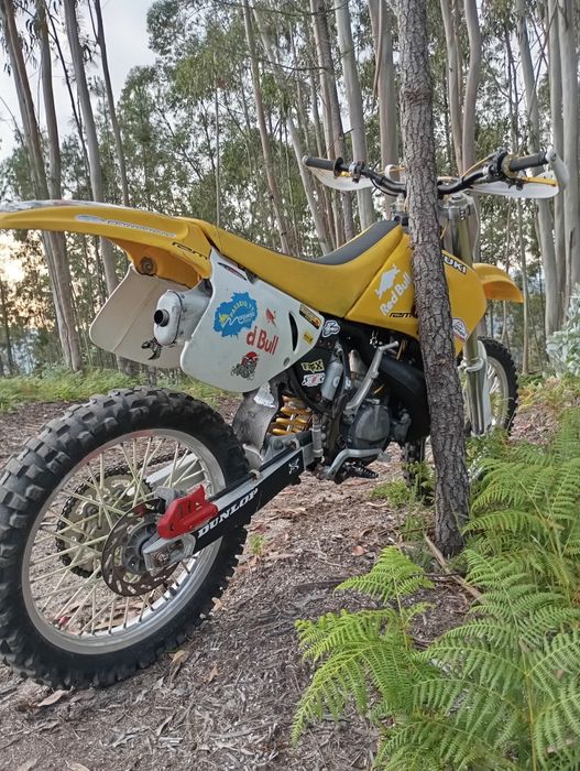 Suzuki rm 250 vendo ou troco