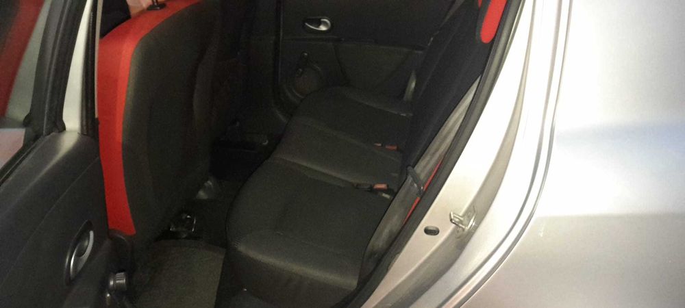 Renault Clio RipCurl Edition