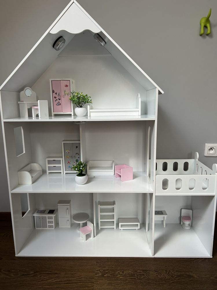 Duży drewniany domek dla lalek, mebelki gratis