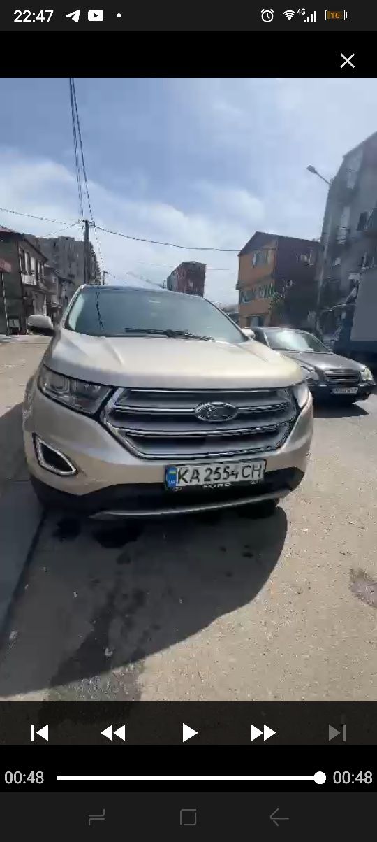Продається авто FORD EDGE -2017 року-3,5 об'єм двигуна.