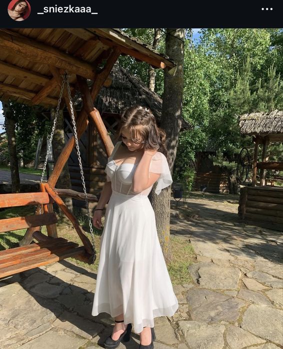 Сукня біла святкова / випускна / вечірня