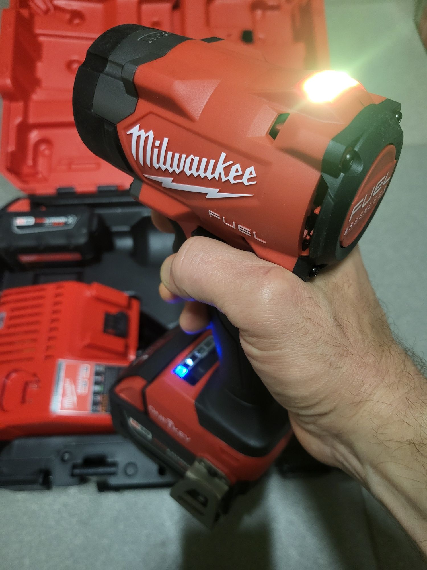 Milwaukee 3060 M18 ONEFIW2FC12-0X гайковерт динамометричний