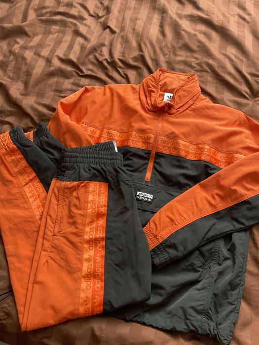 Оригінальний костюм Adidas