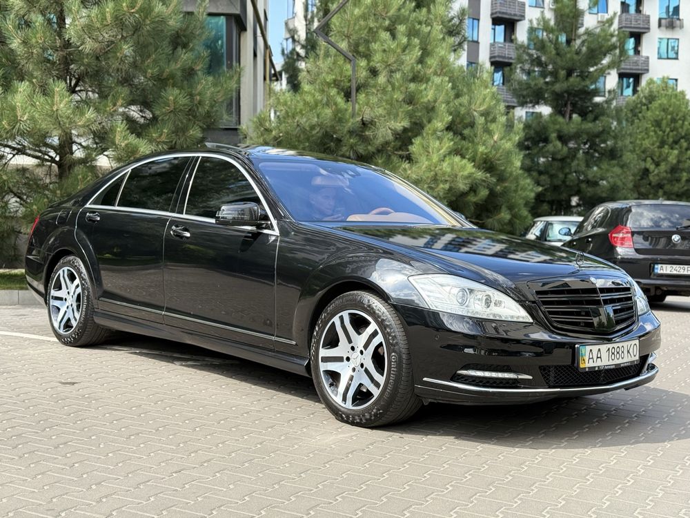 Mercedes w221 s500 2010