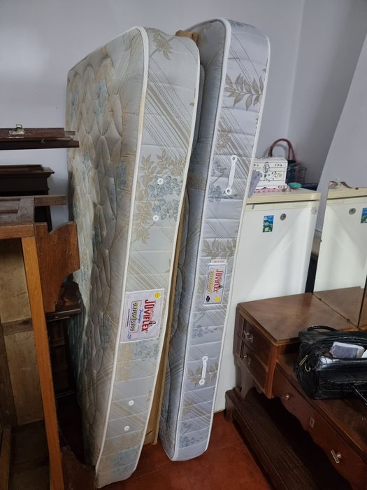 Colchões Usados em Bom Estado