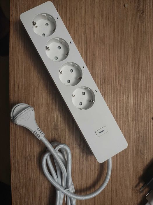 Inteligentna listwa zasilająca LSC 4 gniazda, sterowanie smartfonem