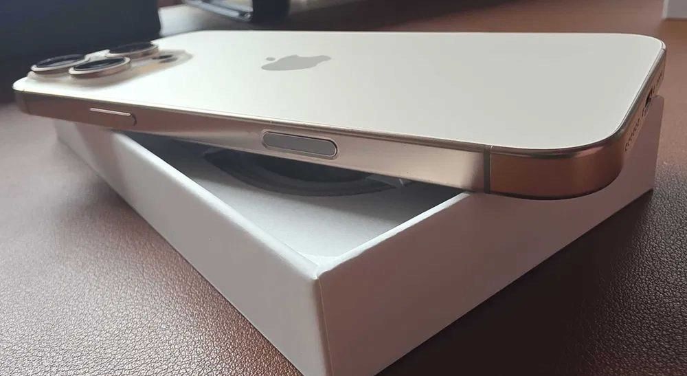 Идеальный iPhone 16 Pro Max Desert Titanium 256Gb SIM+ESIM Официальный