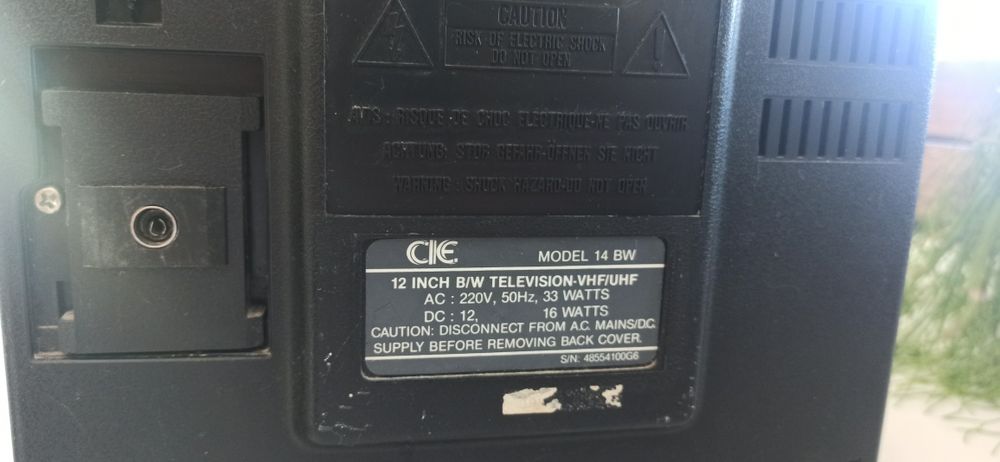 Televisão antiga CIE Model 14 BW