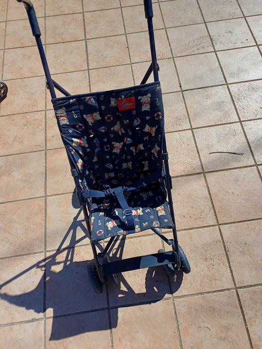 Carrinho para criança tipo bengala