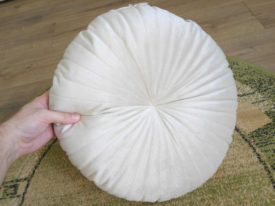 Poduszka ozdobna dekoracyjna okrągła 40cm beżowa marszczona