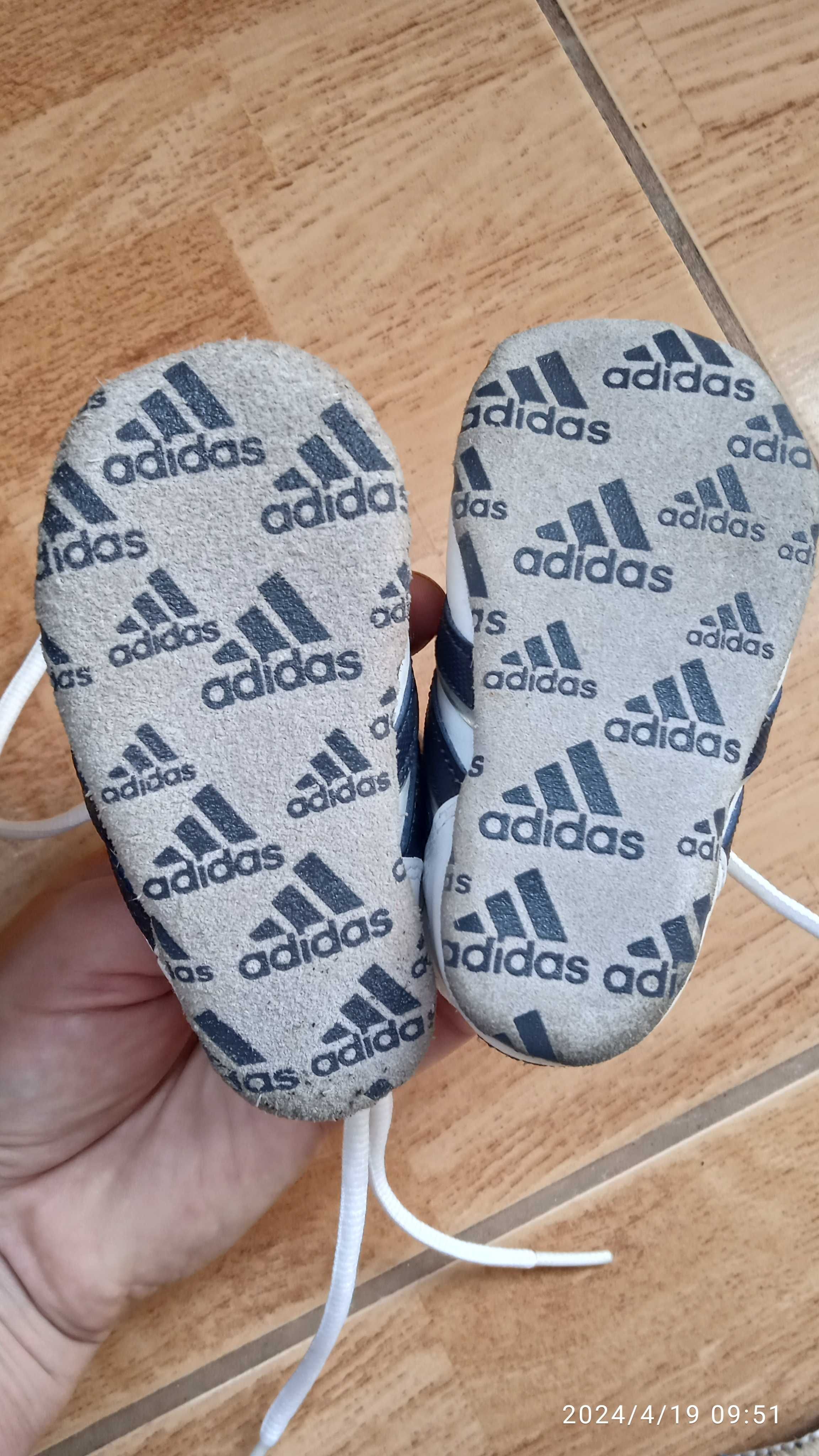 Пінетки кросівки adidas,кроссовки,пинетки