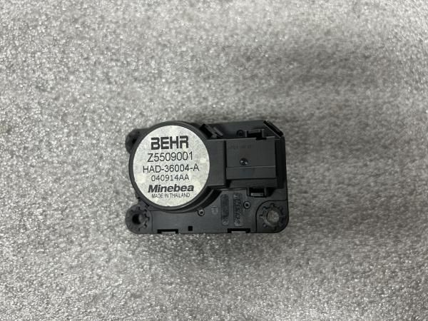 Motor da comporta da sofagem PEUGEOT 308 SW II