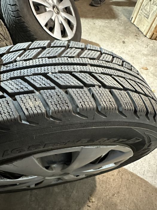 Комплект зимової гуми 5/110 R15