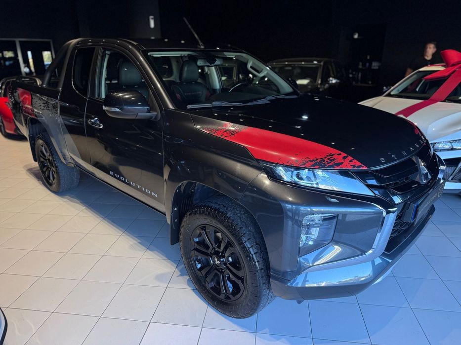 Mitsubishi L200 2.3 DI-D Strakar Space Cab Intense 4WD