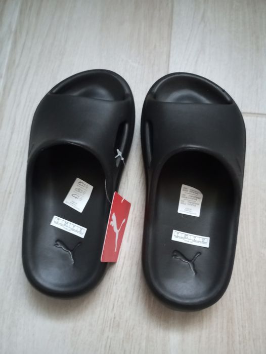 Нові шльопанці від Puma розмір 35.5