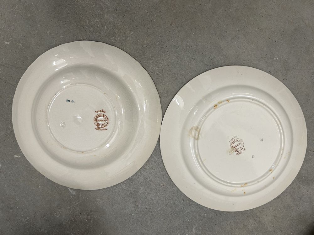 2 pratos antigos