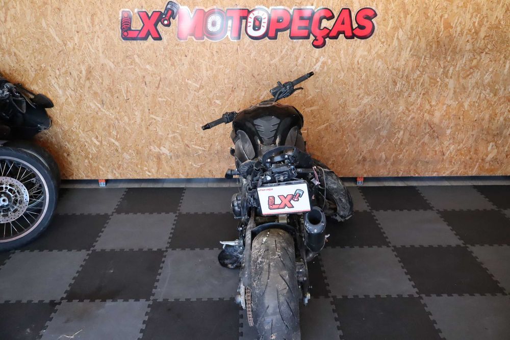 Kawasaki Z900 ano 2018  para peças.