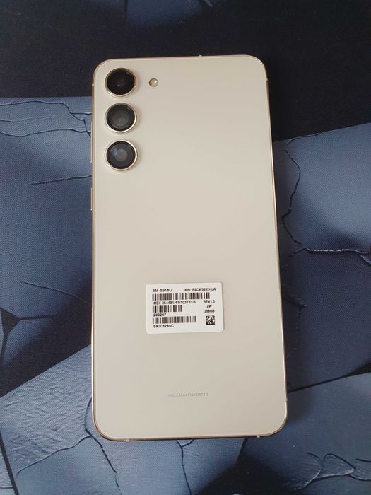 Samsung Galaxy S23 plus 8/258