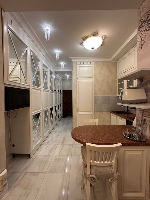 Жилянська 118 Елегант 4 поверх хороший стан pet-friendly