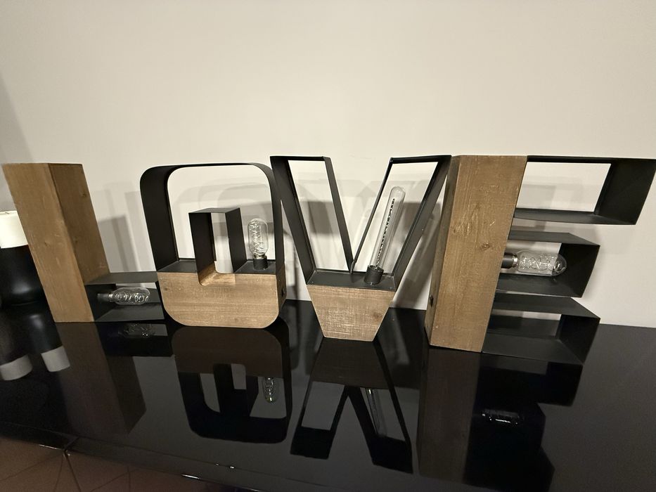 Candeeiros a pilhas LOVE