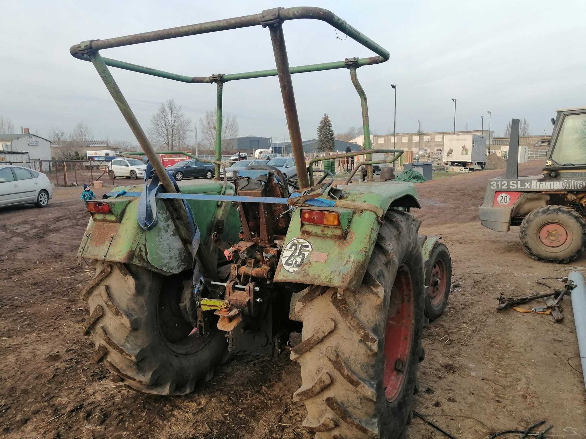 CIĄGNIK Rolniczy FENDT Farmer 4 S