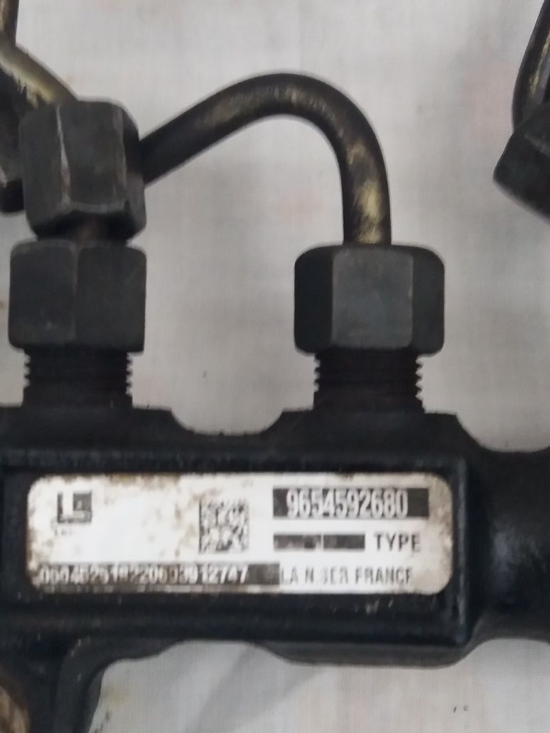 Bomba de alta pressão e injetores peugeot e Citroen 1