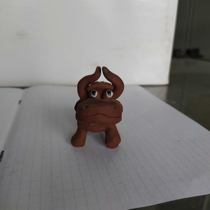 figurka ozdoba  wypalana glina